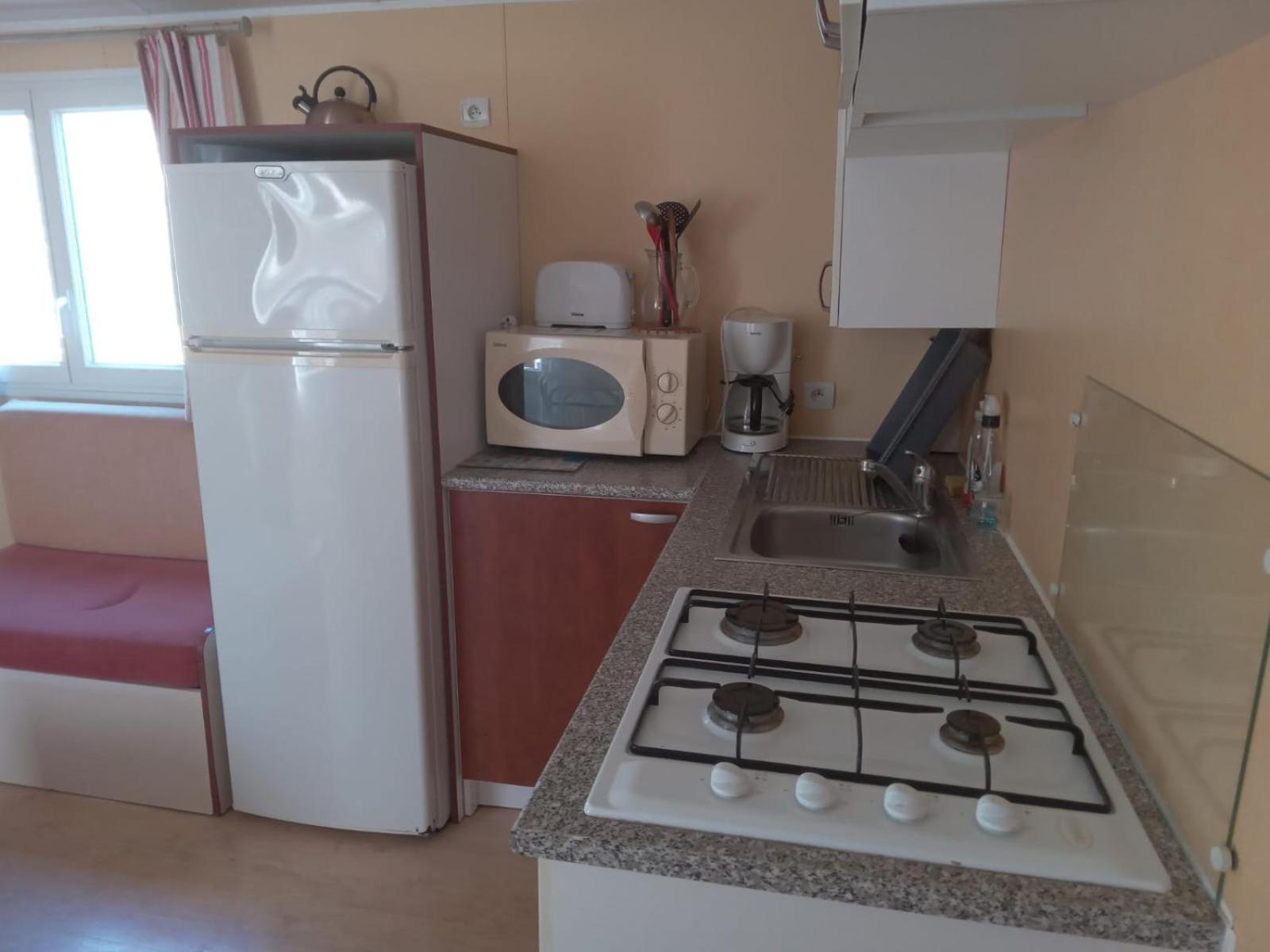 Mobile Home Sleeps 4 Monsec Ngoại thất bức ảnh